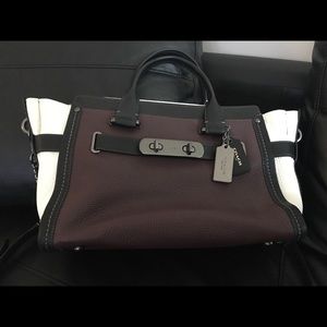 Coach swagger 28cm